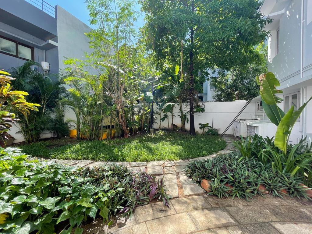 Hanu Reddy Residences - Nawab Habibullah Avenue Chennai Bagian luar foto