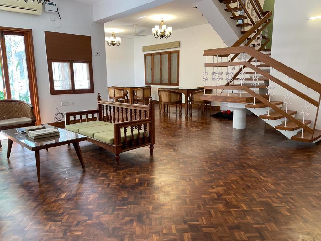 Hanu Reddy Residences - Nawab Habibullah Avenue Chennai Bagian luar foto