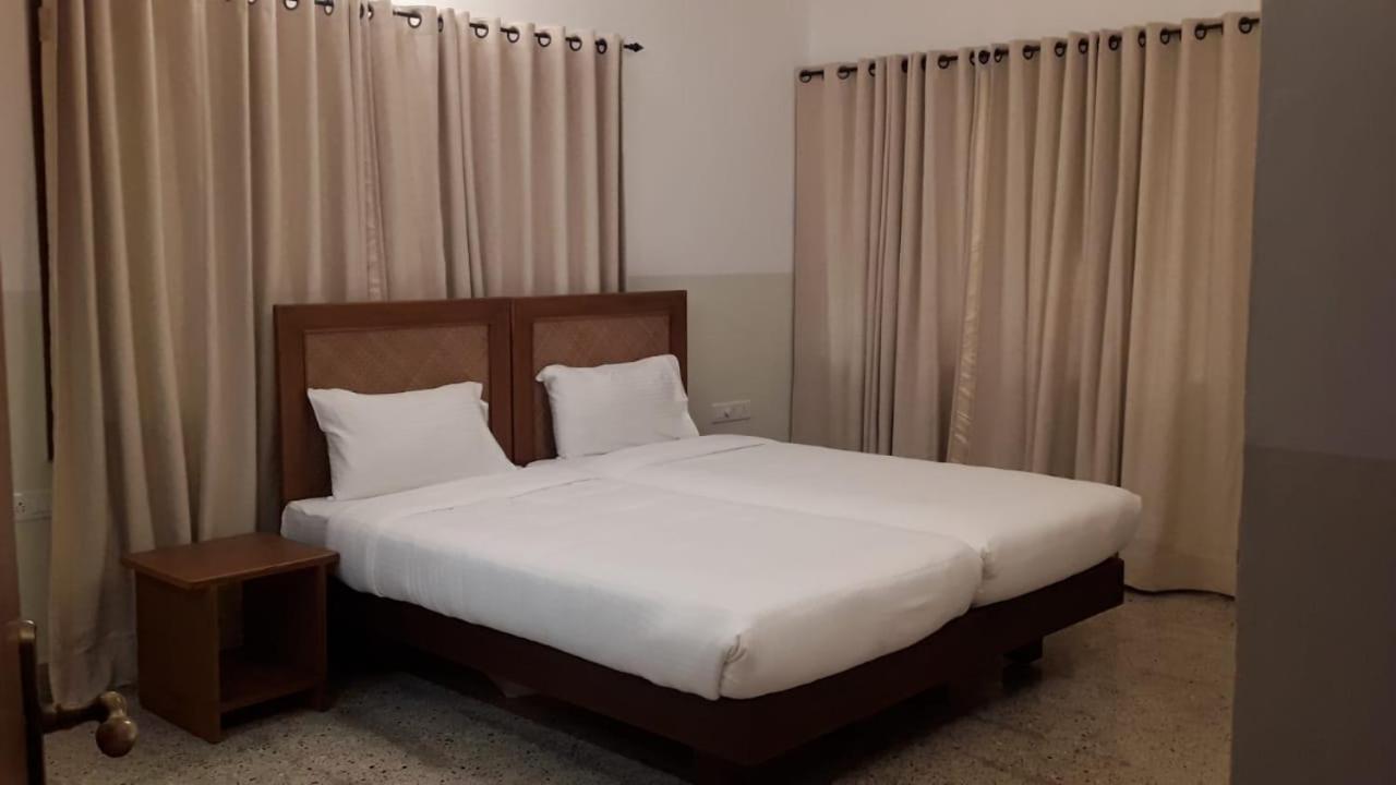 Hanu Reddy Residences - Nawab Habibullah Avenue Chennai Bagian luar foto