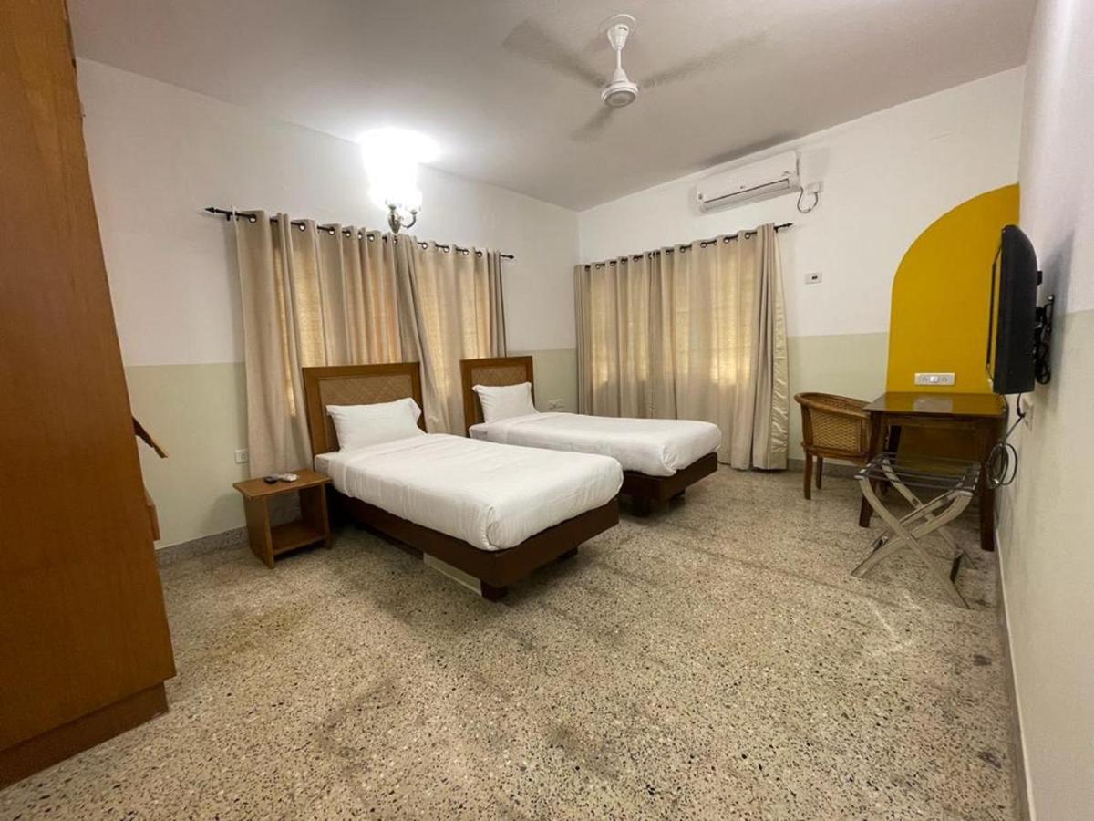 Hanu Reddy Residences - Nawab Habibullah Avenue Chennai Bagian luar foto